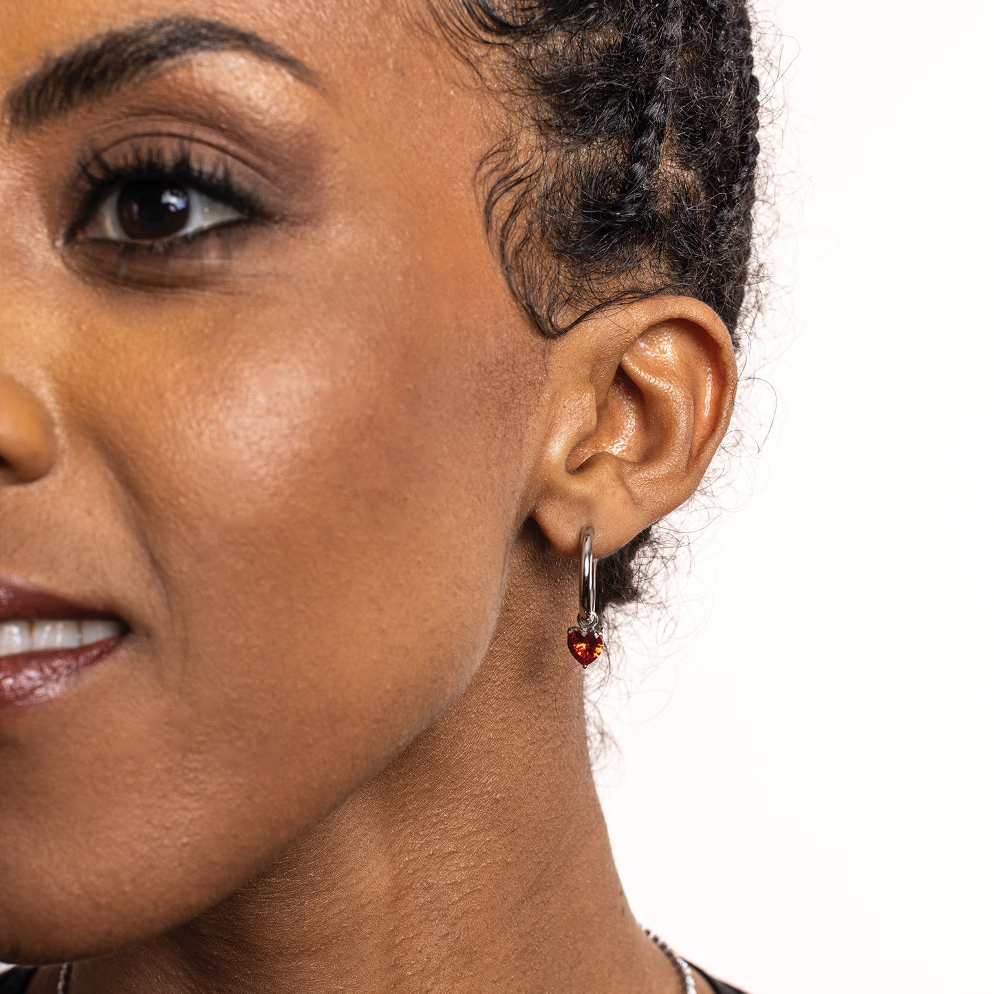 Orecchini cerchio cuore rosso