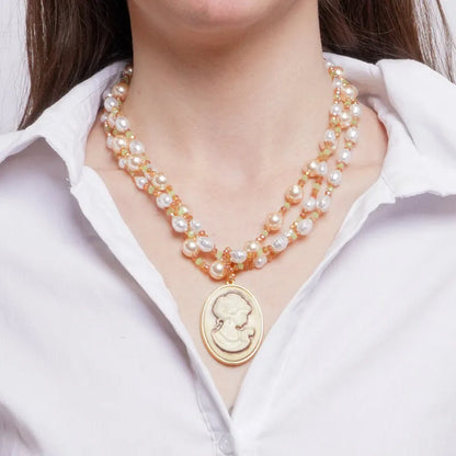 Collana in Metallo multifilo con perle e cammeo