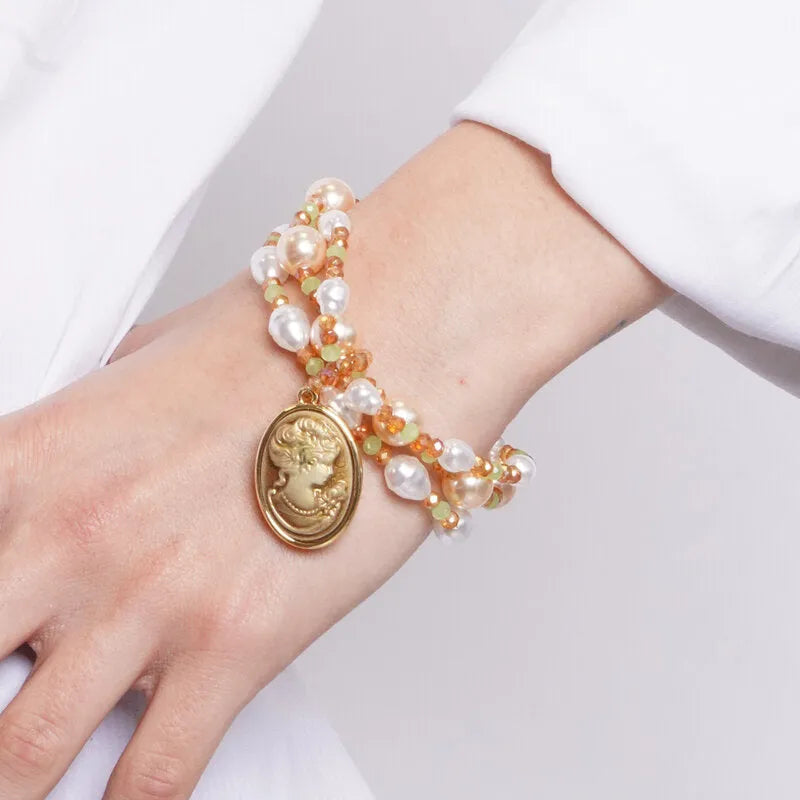 Bracciale in Metallo doppio con perle e cammeo