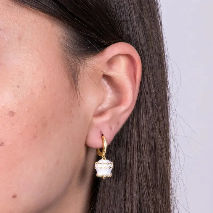 Orecchini in Argento 925 con campanella bianca