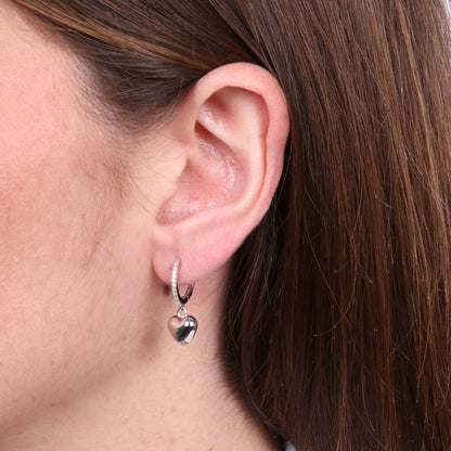Orecchini in Argento 925 a cerchio con cuore pendente